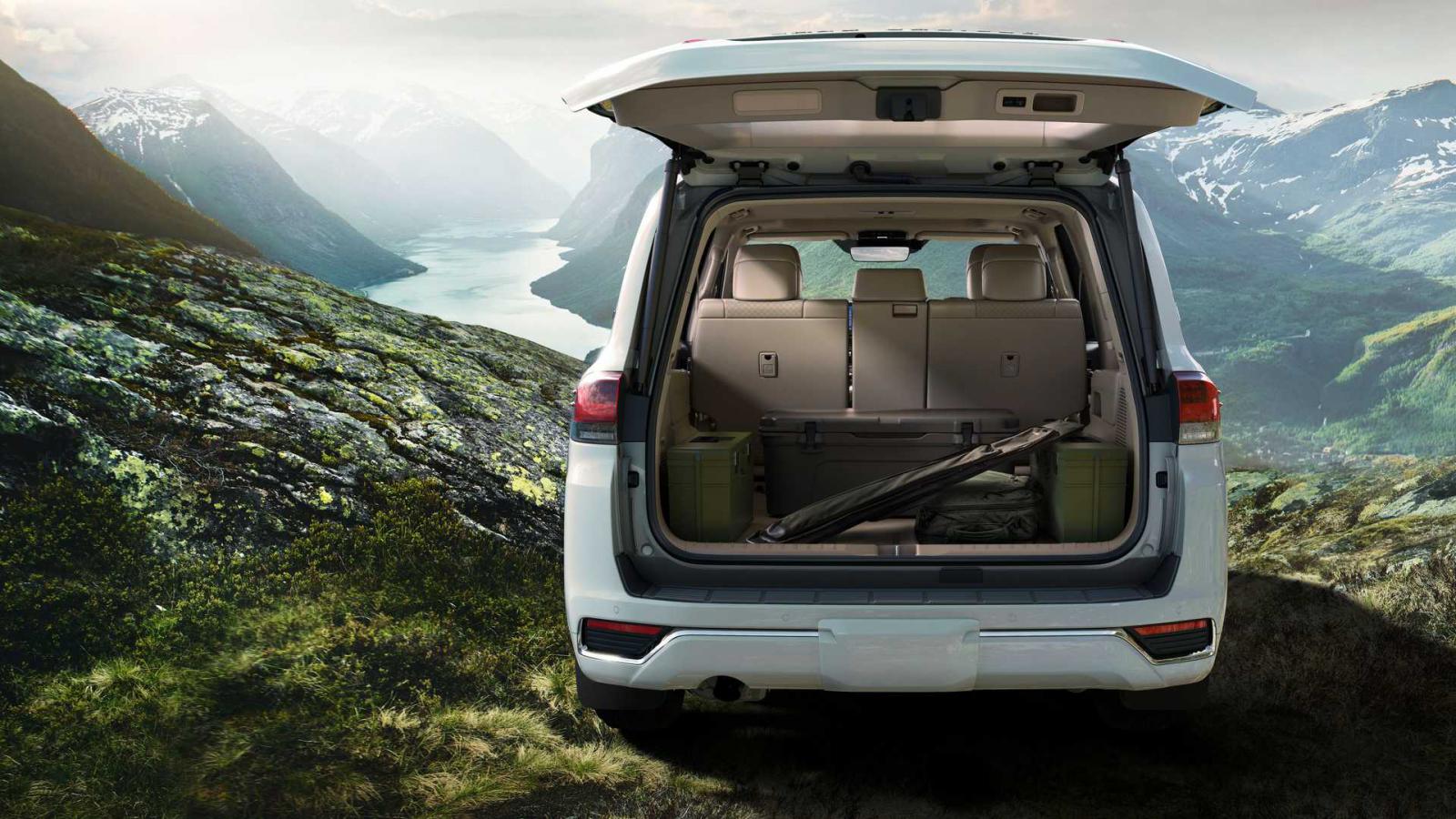 Νέο Toyota Land Cruiser: Ελαφρύτερο, με V6 μοτέρ και GR Sport έκδοση 